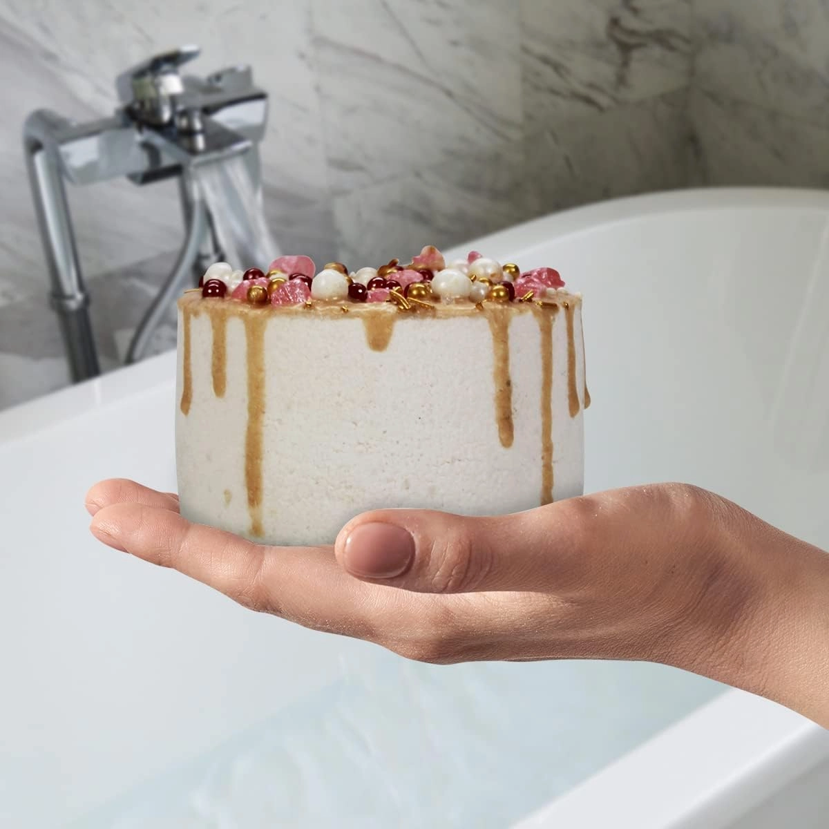 Birthday Cake Bath Bomb Gift Set 13 oz Each XXL Ultra-Moisturizing Coconut Oil, Shea, Kaolin Clay Soften Moisturize Dry Skin, Perfect for Bubble Spa Bath Handmade Birthday Gifts (Strawberry Cake)