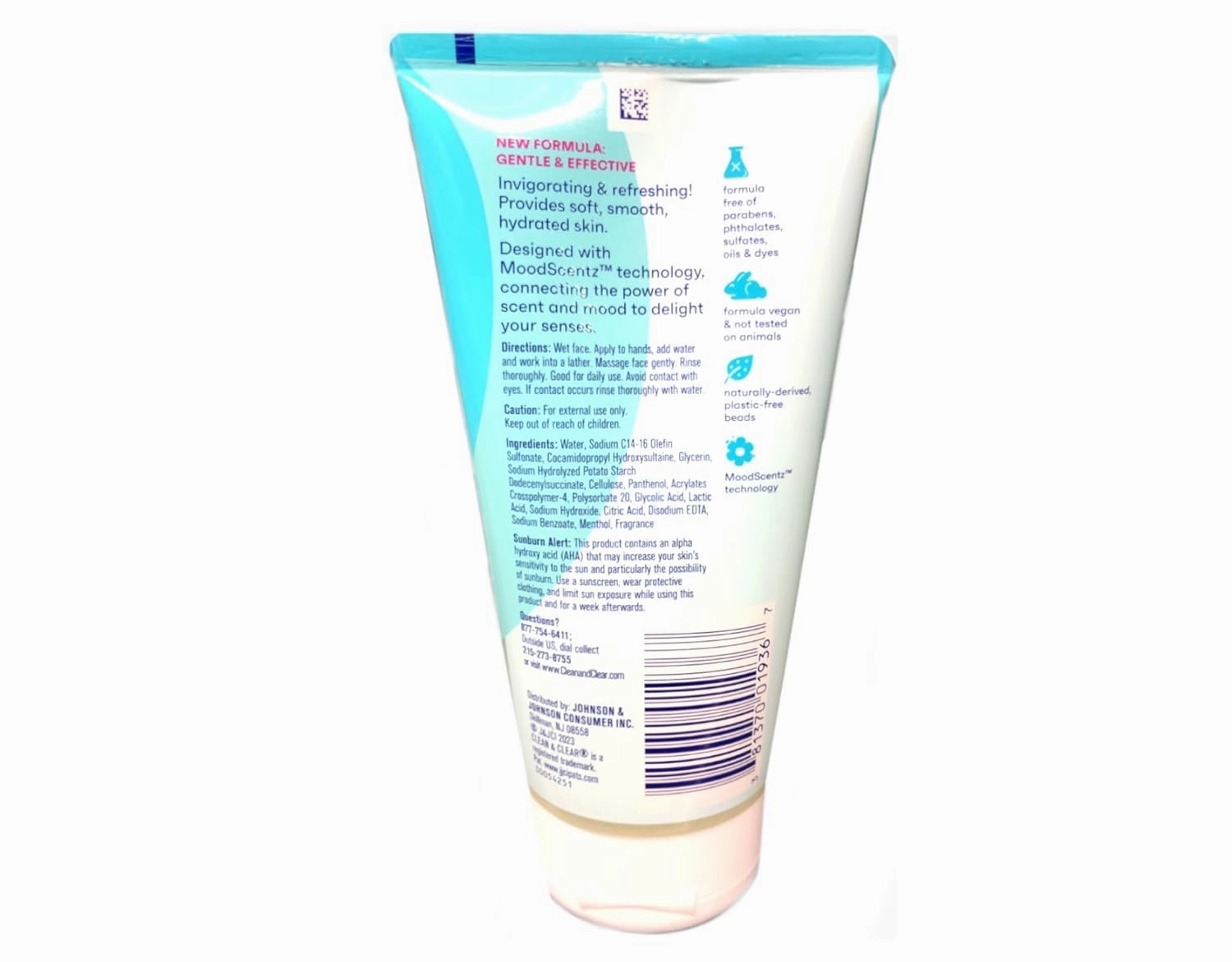 Clean & Clear Oil-Free Deep Action Exfoliating Facial Cleanser with Pro-Vitamin B5, Gentle Exfoliating Daily Face Wash Cleans Deep for Soft, Smooth, Hydrated Skin, Paraben-Free, 5 fl. oz, Pack of 3