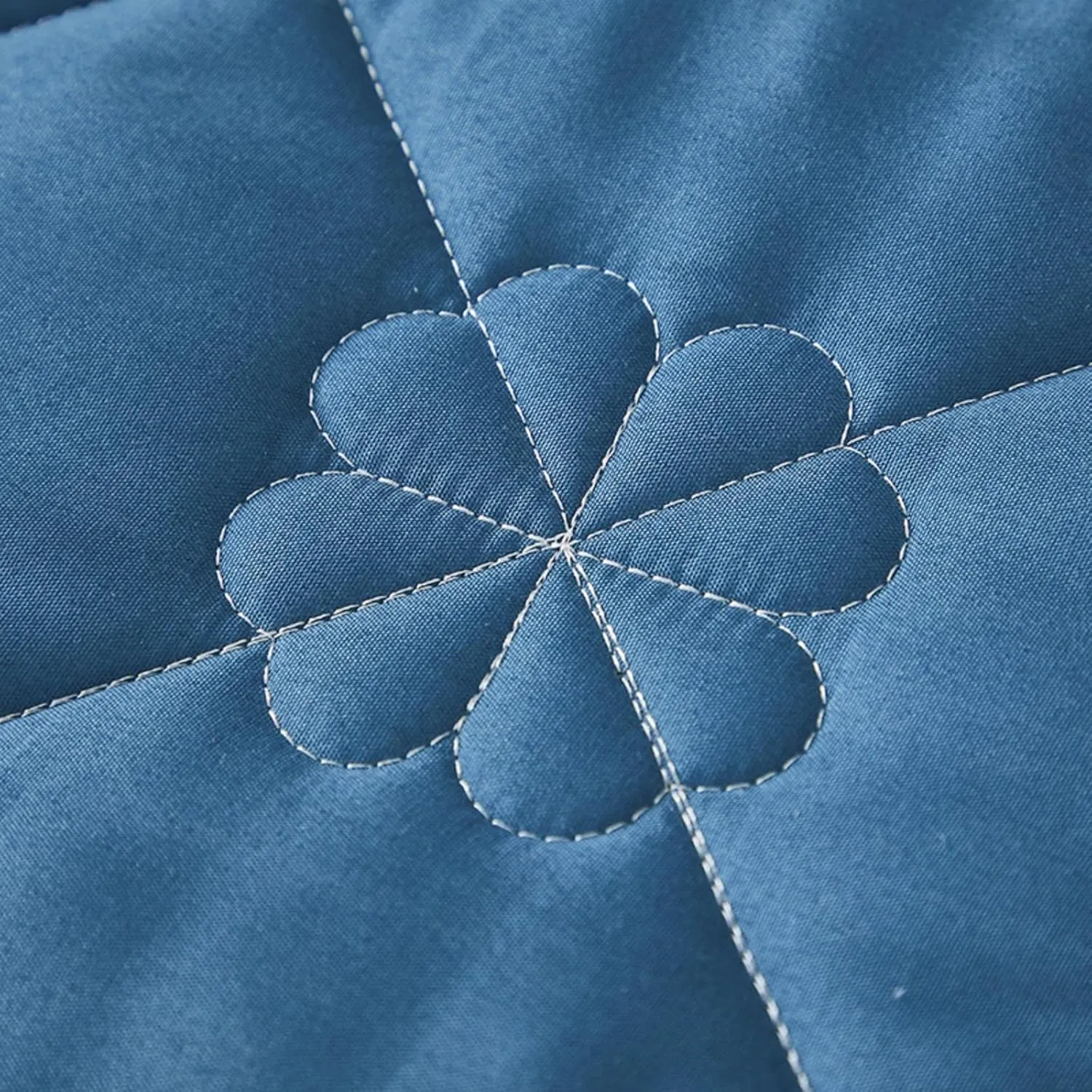 Extra Deep Pocket Fitted Sheet|Soft Breathable Bed Sheet|Non-Slip Non Pilling Protective Cover for Bed Mattress|Warmth Cotton Bedding Sheet|18”-24” Quilted Fitted Sheet (Dark Blue, King)