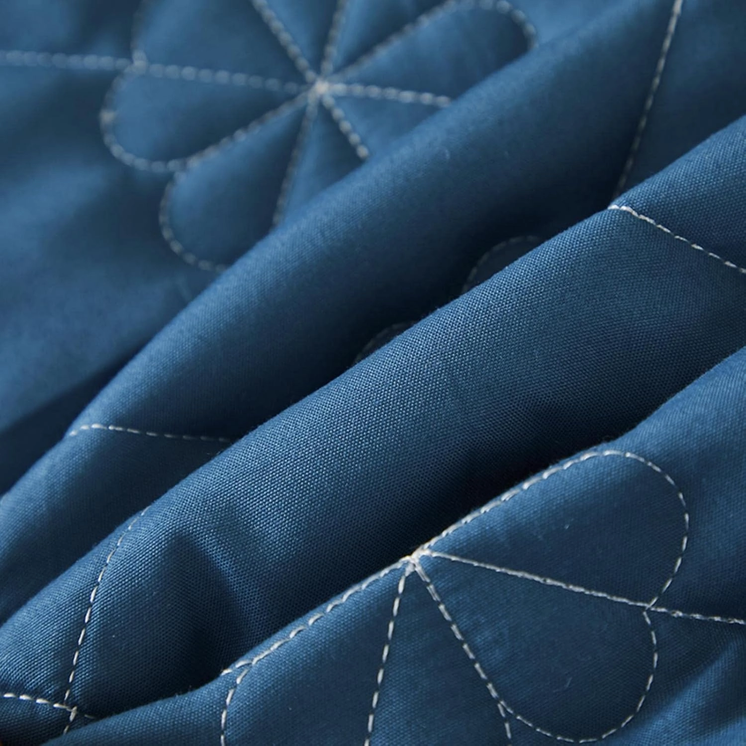 Extra Deep Pocket Fitted Sheet|Soft Breathable Bed Sheet|Non-Slip Non Pilling Protective Cover for Bed Mattress|Warmth Cotton Bedding Sheet|18”-24” Quilted Fitted Sheet (Dark Blue, Queen)