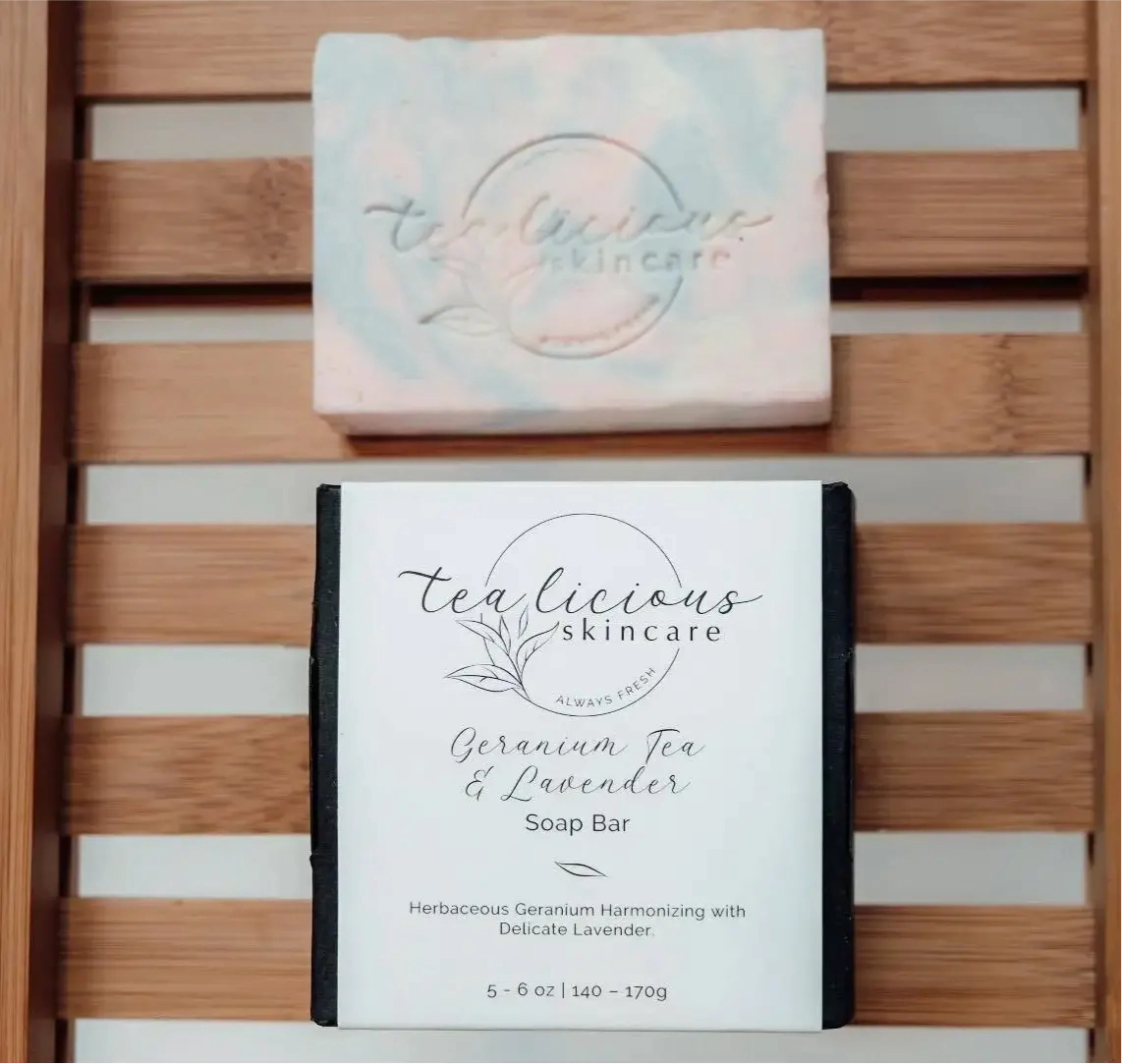 Moisturizing Geranium Tea & Lavender Soap Bar