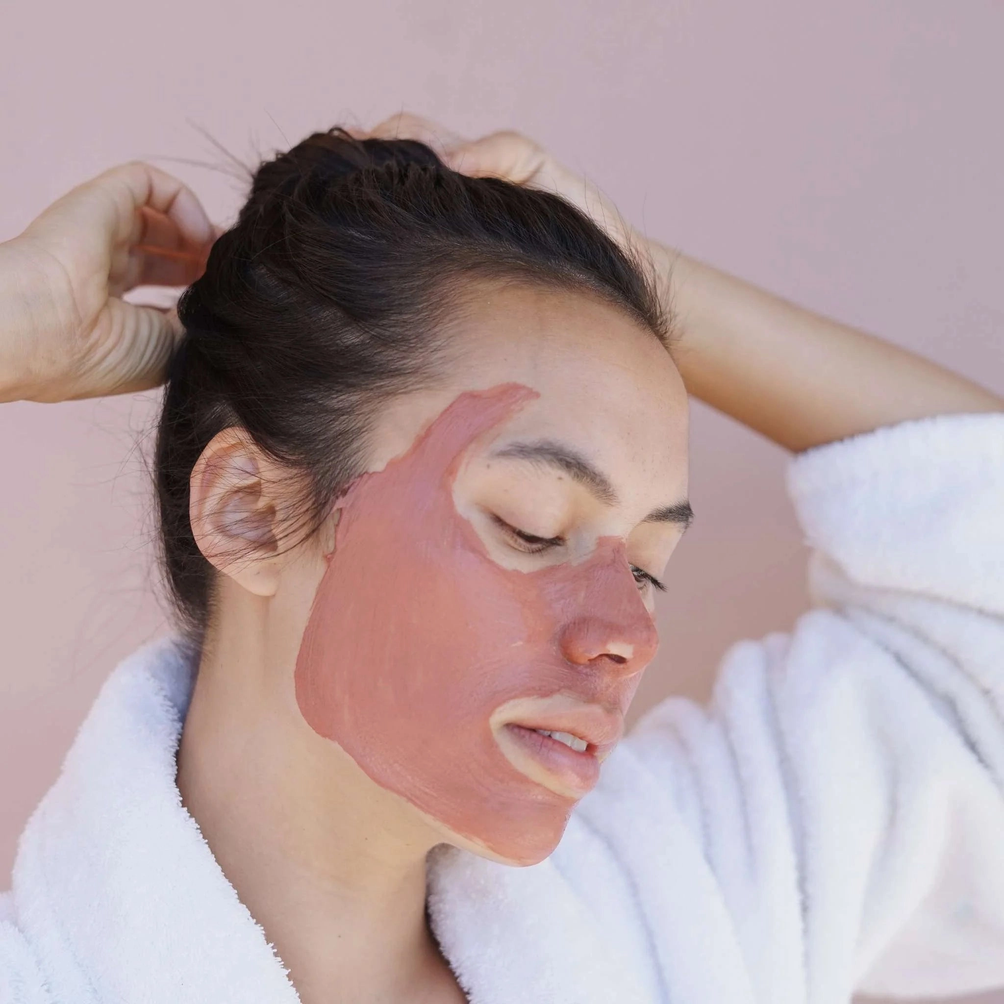 NOURISH Coconut Milk & Chamomile Pink Clay Mask