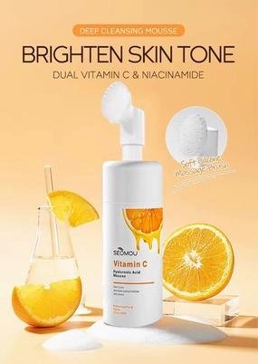 Vitamin C Face Wash Cleansing Mousse with Built-In Silicone Brush, Deep Purifying Foam Cleanser - 150ml.